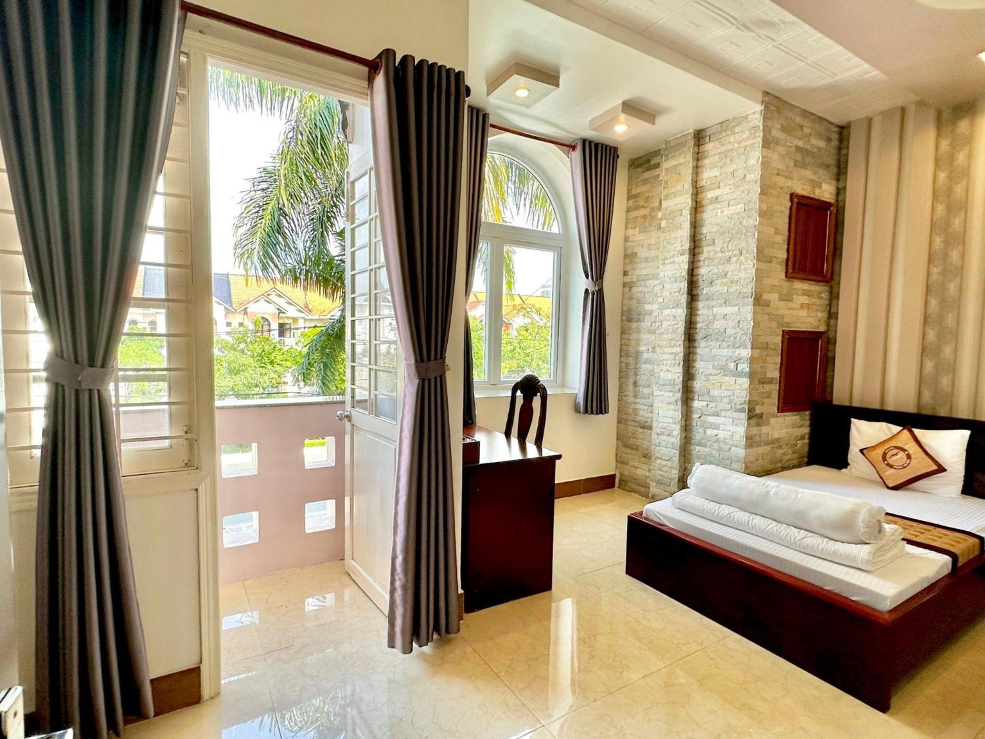 Phuc Hung Hotel Rạch Giá Exterior foto