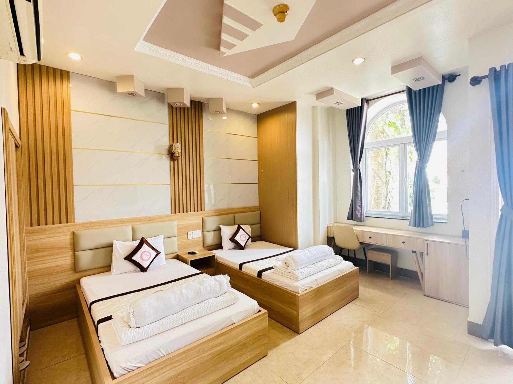 Phuc Hung Hotel Rạch Giá Exterior foto