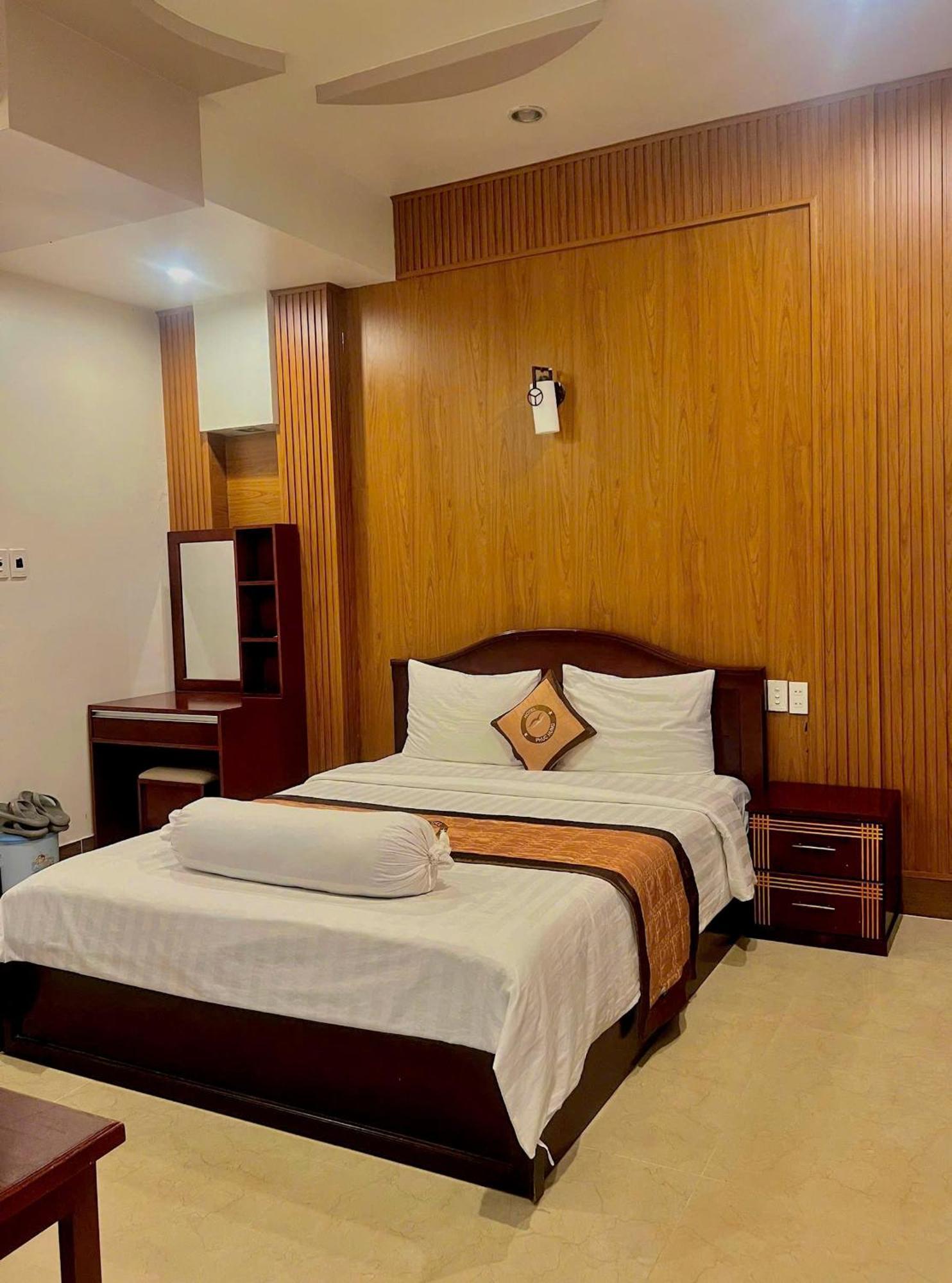 Phuc Hung Hotel Rạch Giá Exterior foto